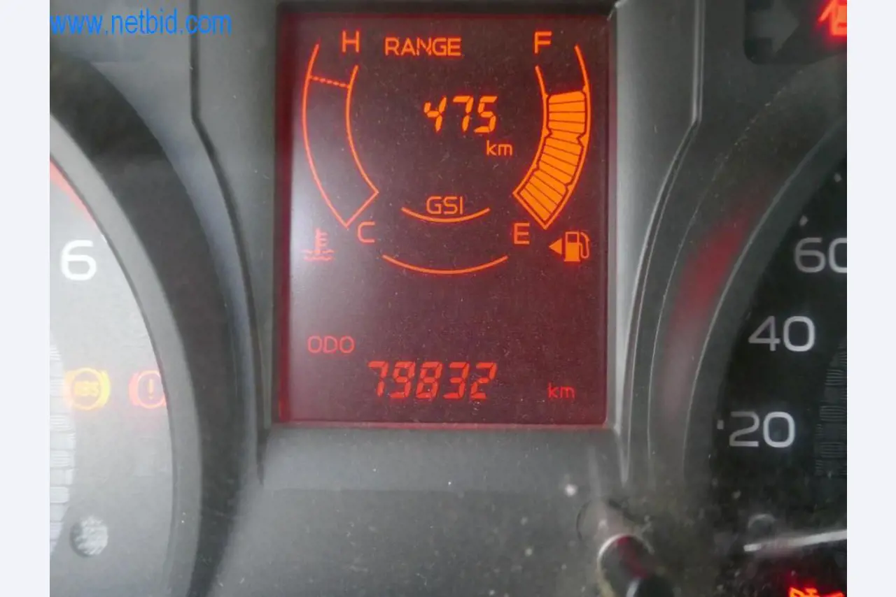 Máquinas e equipamentos técnicos do sector agroalimentar em bom estado de conservação-6