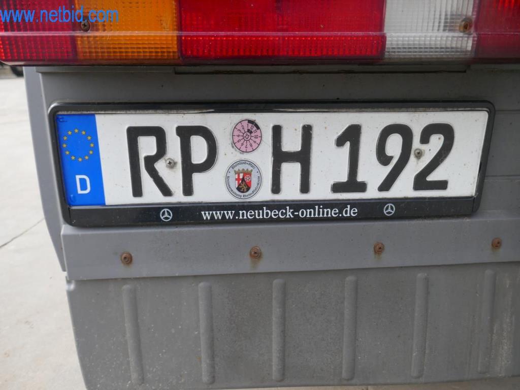 Máquinas y equipos técnicos del sector alimentario en buen estado de conservación-11