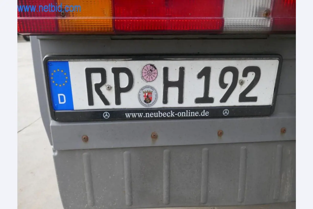 Máquinas e equipamentos técnicos do sector agroalimentar em bom estado de conservação-11