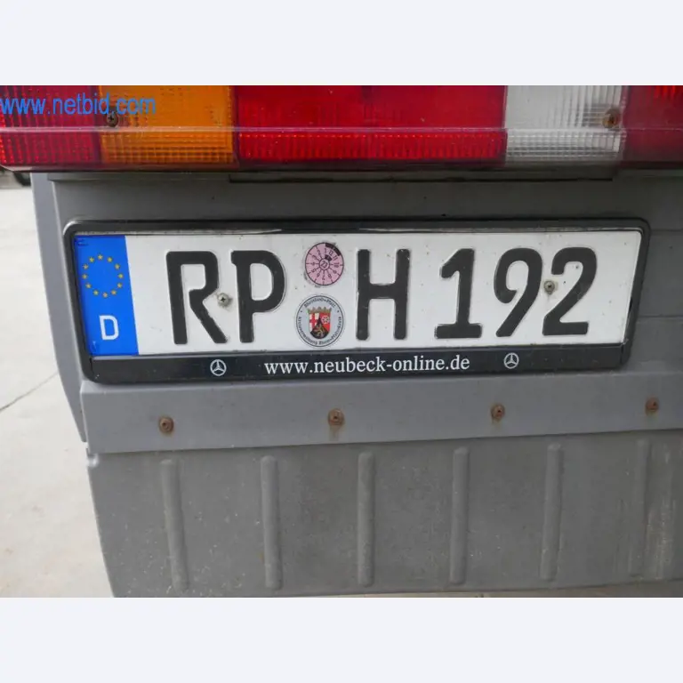 Máquinas e equipamentos técnicos do sector agroalimentar em bom estado de conservação-11