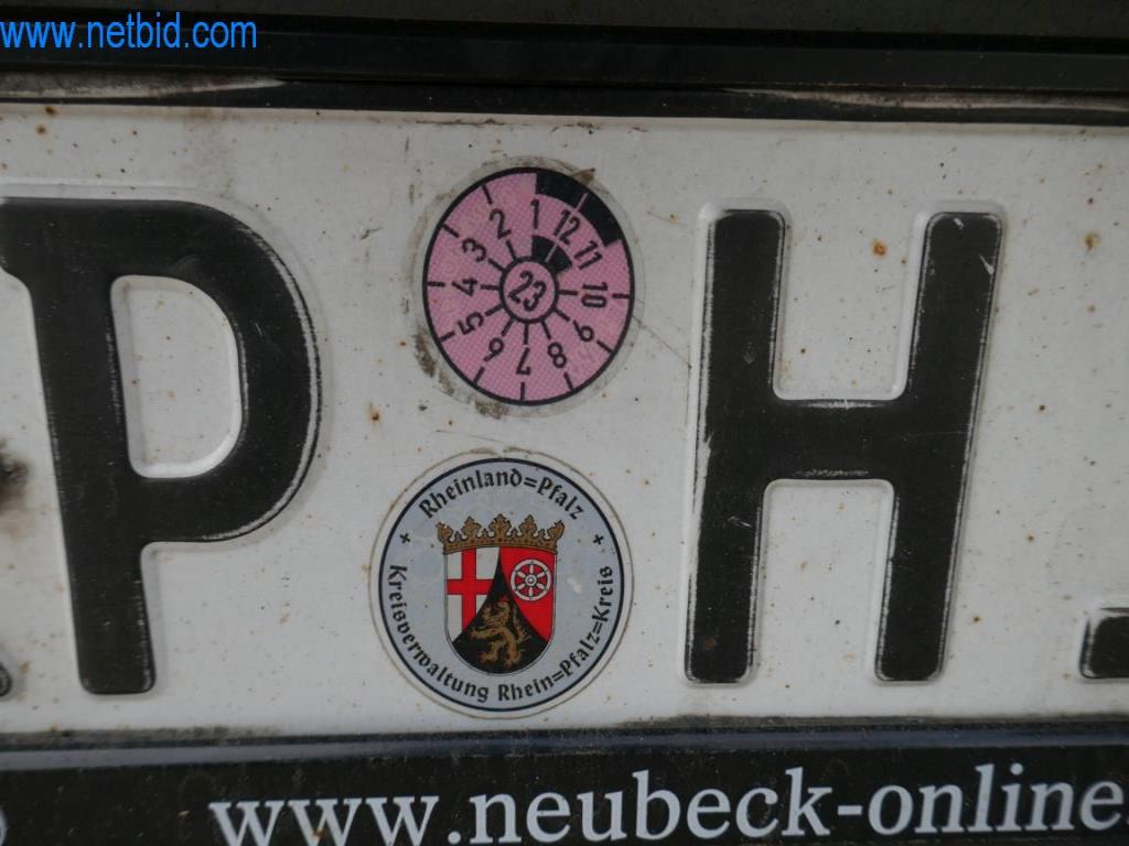 Máquinas y equipos técnicos del sector alimentario en buen estado de conservación-12