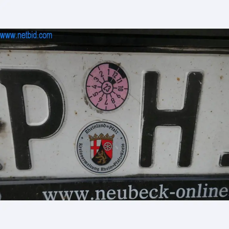 Máquinas e equipamentos técnicos do sector agroalimentar em bom estado de conservação-12