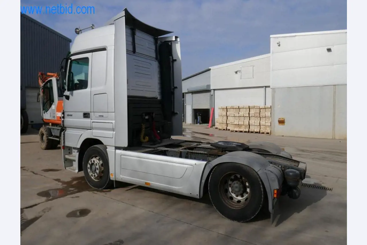 Máquinas e equipamentos técnicos do sector agroalimentar em bom estado de conservação-15