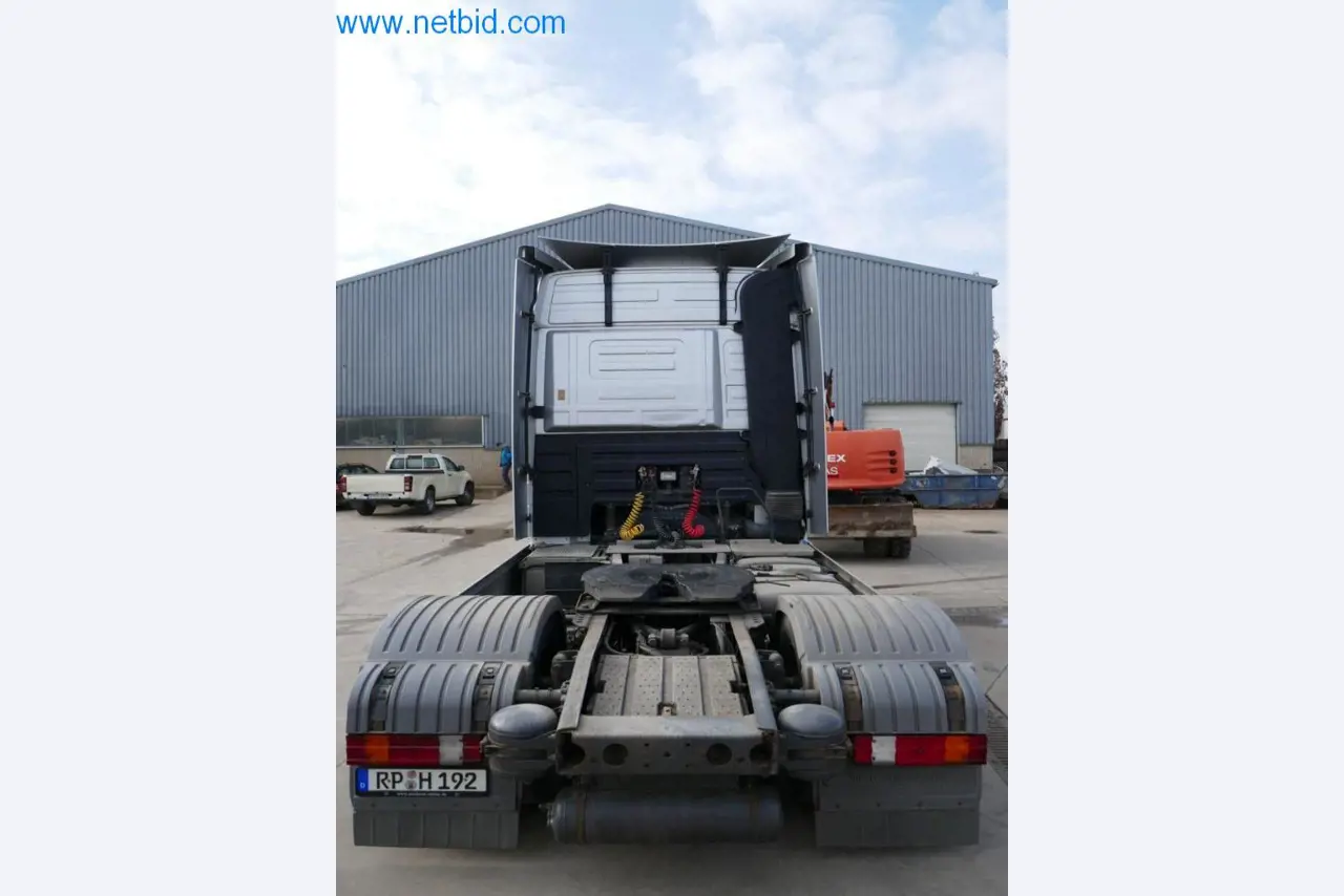 Máquinas e equipamentos técnicos do sector agroalimentar em bom estado de conservação-17