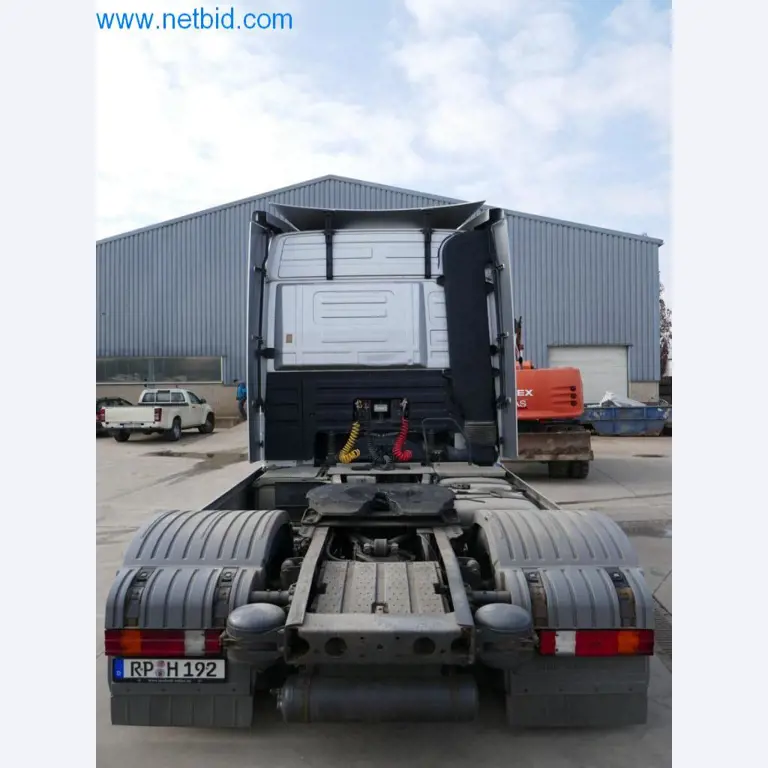 Máquinas e equipamentos técnicos do sector agroalimentar em bom estado de conservação-17