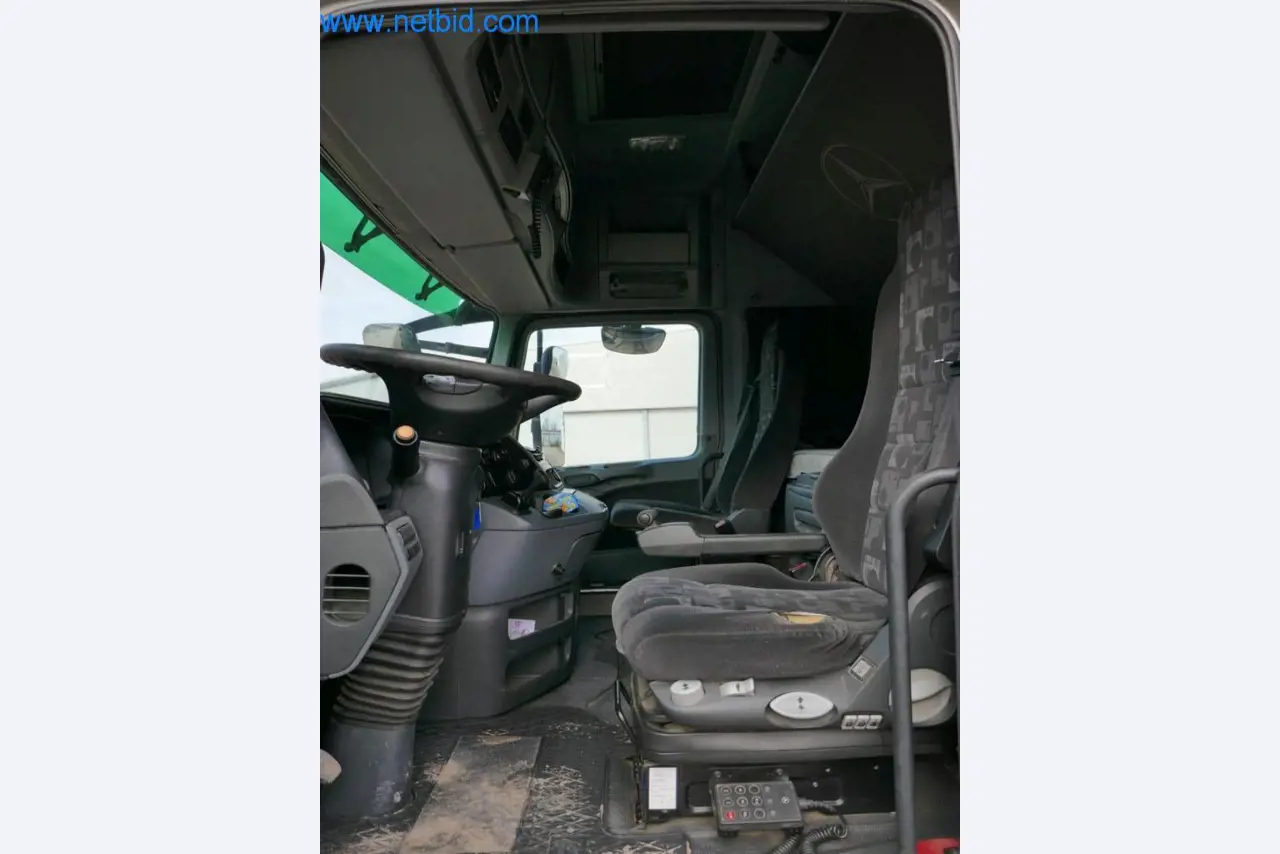 Máquinas e equipamentos técnicos do sector agroalimentar em bom estado de conservação-19