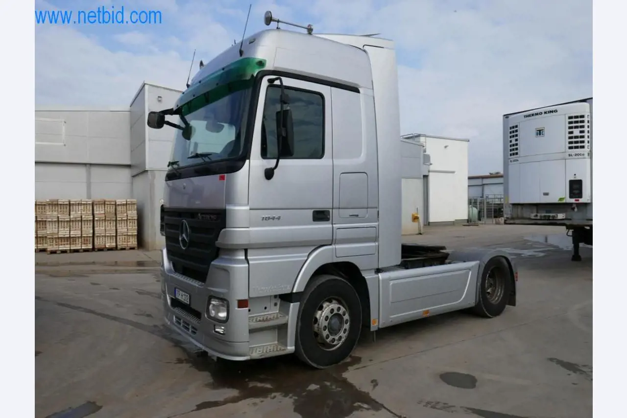 Máquinas e equipamentos técnicos do sector agroalimentar em bom estado de conservação-1