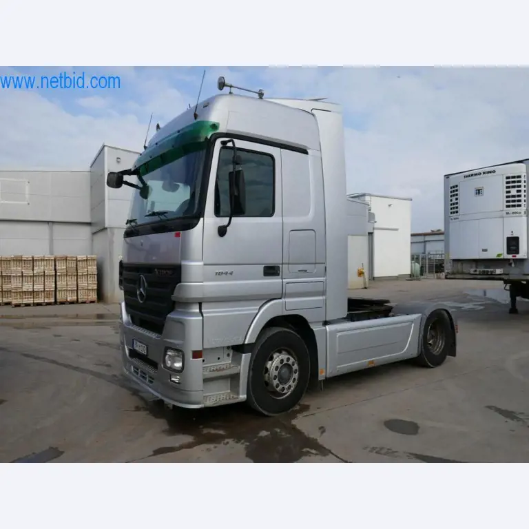 Máquinas e equipamentos técnicos do sector agroalimentar em bom estado de conservação-1