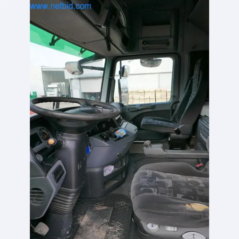 Máquinas e equipamentos técnicos do sector agroalimentar em bom estado de conservação-20