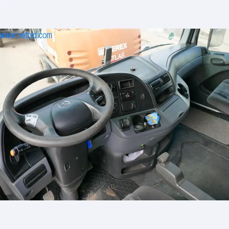 Máquinas e equipamentos técnicos do sector agroalimentar em bom estado de conservação-21