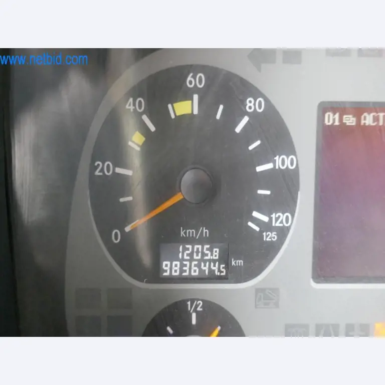 Máquinas e equipamentos técnicos do sector agroalimentar em bom estado de conservação-4