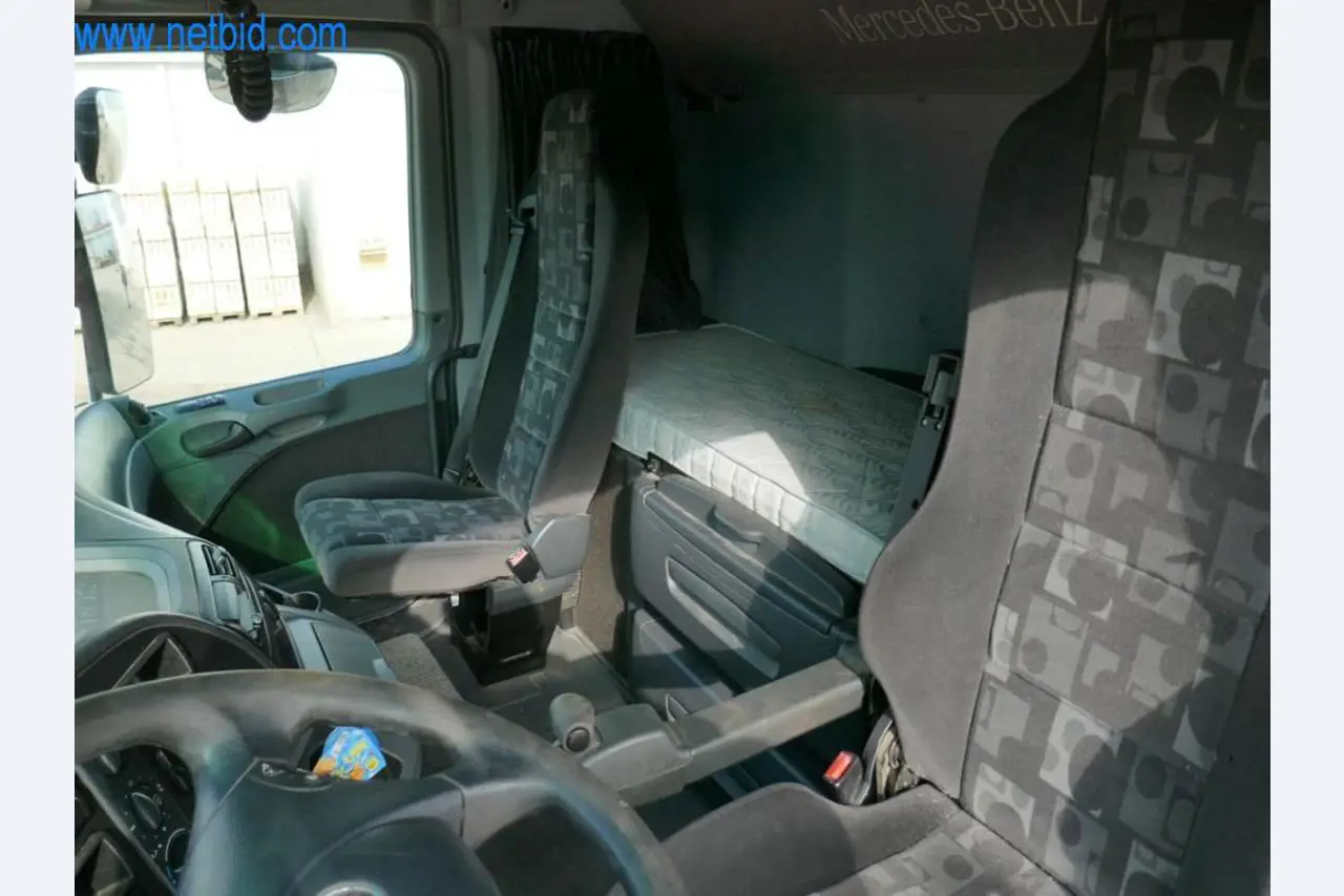 Máquinas e equipamentos técnicos do sector agroalimentar em bom estado de conservação-6