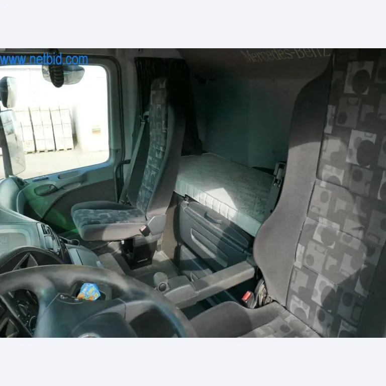 Máquinas e equipamentos técnicos do sector agroalimentar em bom estado de conservação-6