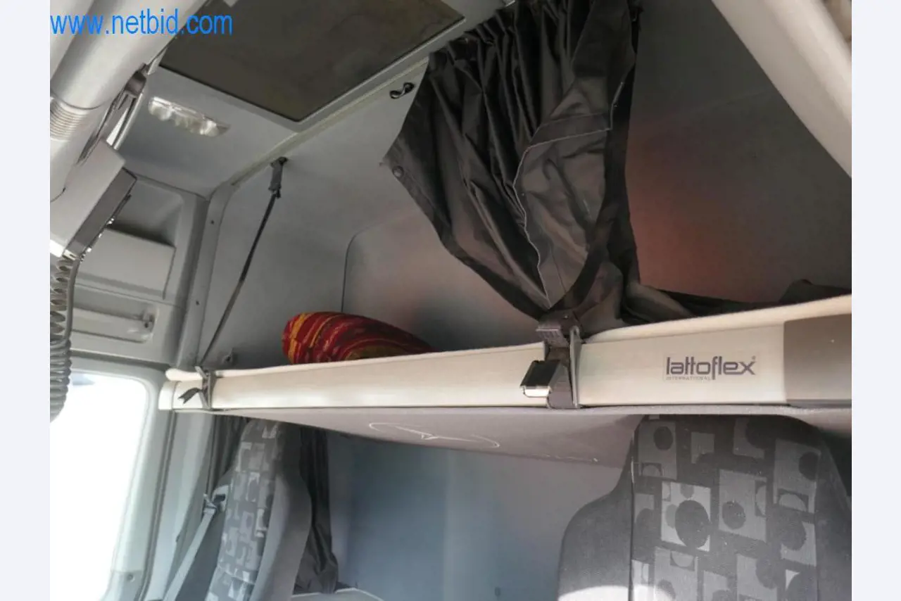 Máquinas e equipamentos técnicos do sector agroalimentar em bom estado de conservação-7