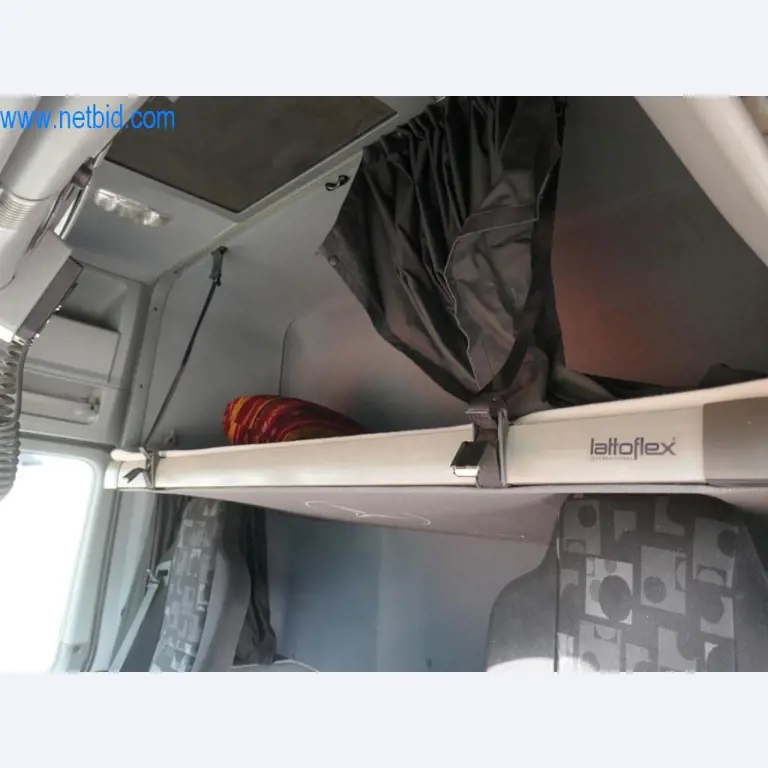 Máquinas e equipamentos técnicos do sector agroalimentar em bom estado de conservação-7