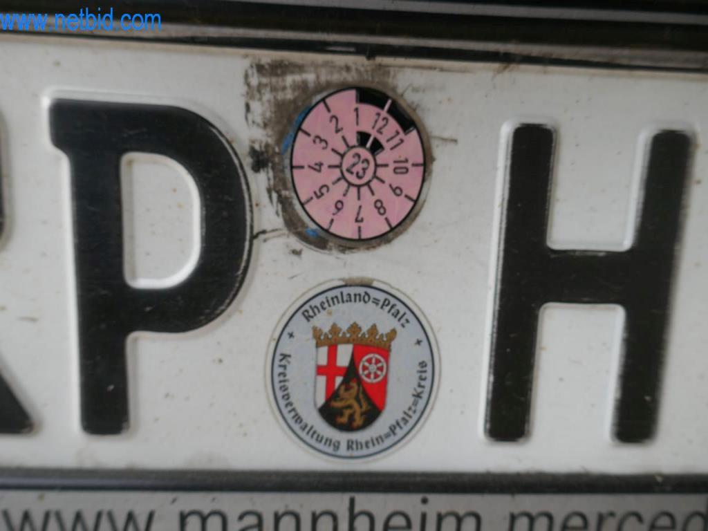 Máquinas y equipos técnicos del sector alimentario en buen estado de conservación-10