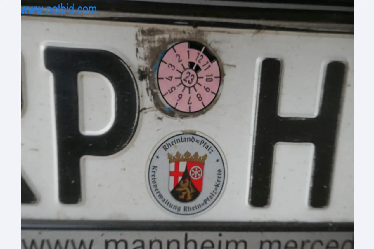 Máquinas e equipamentos técnicos do sector agroalimentar em bom estado de conservação-10