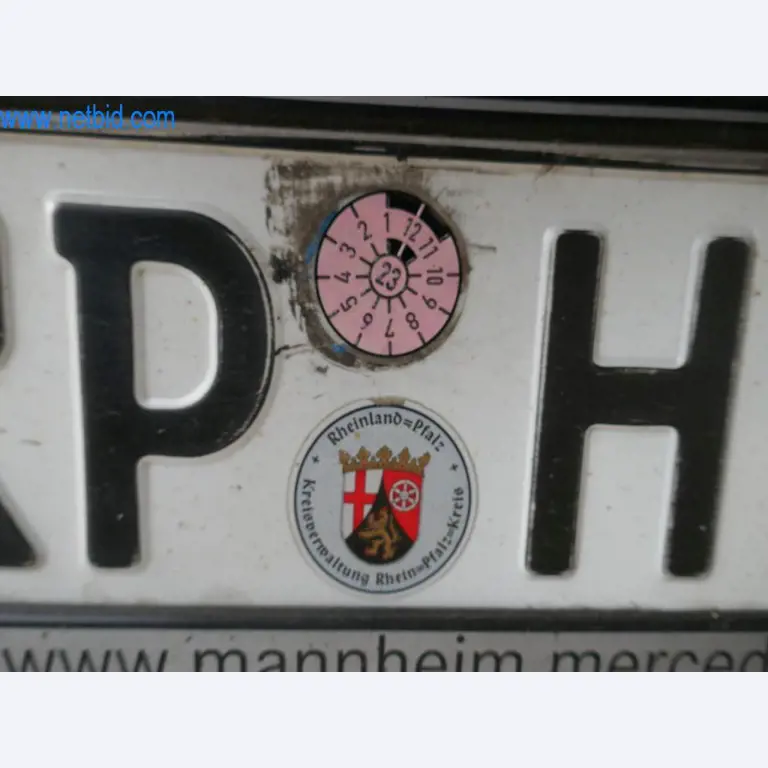 Máquinas e equipamentos técnicos do sector agroalimentar em bom estado de conservação-10