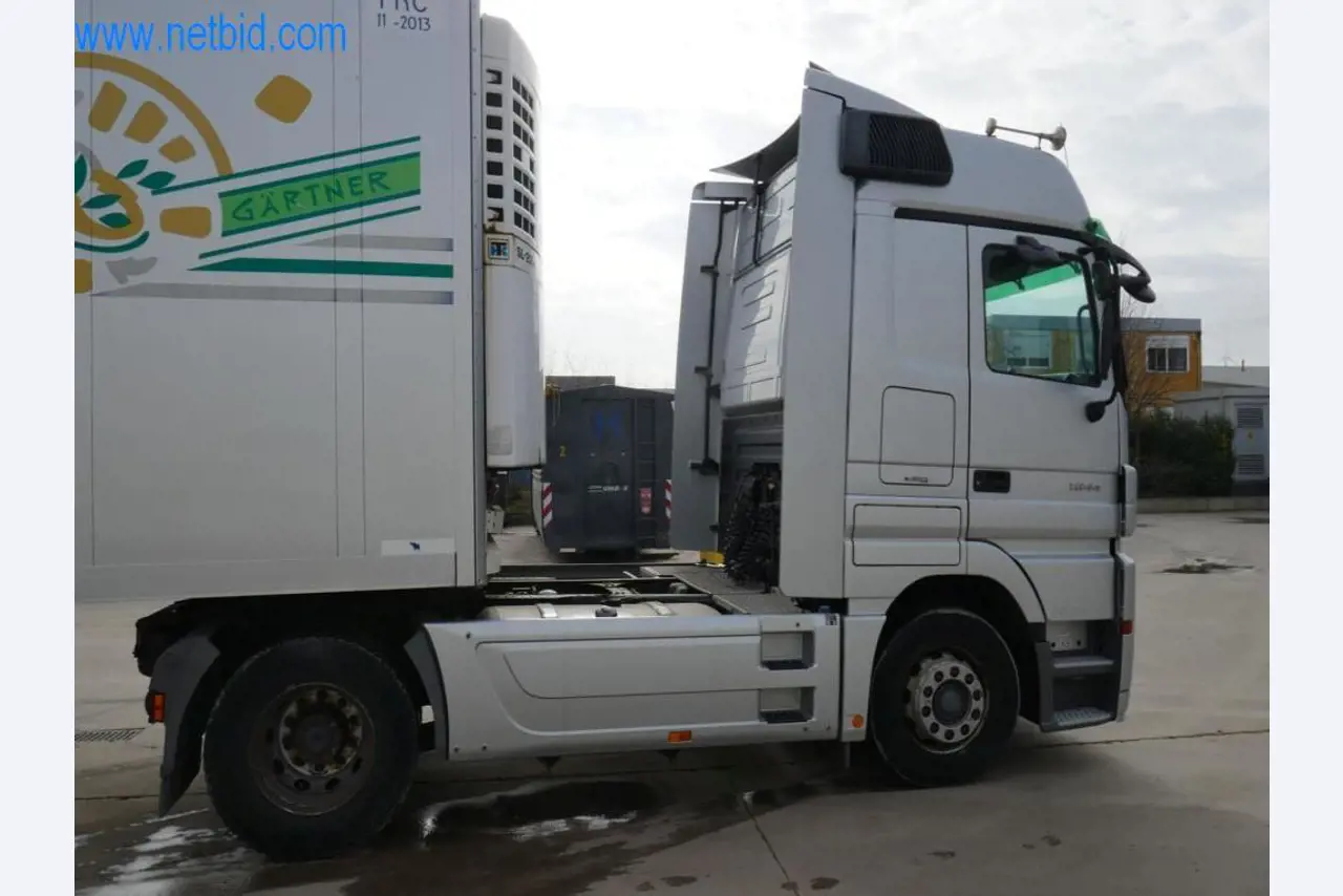 Máquinas e equipamentos técnicos do sector agroalimentar em bom estado de conservação-13