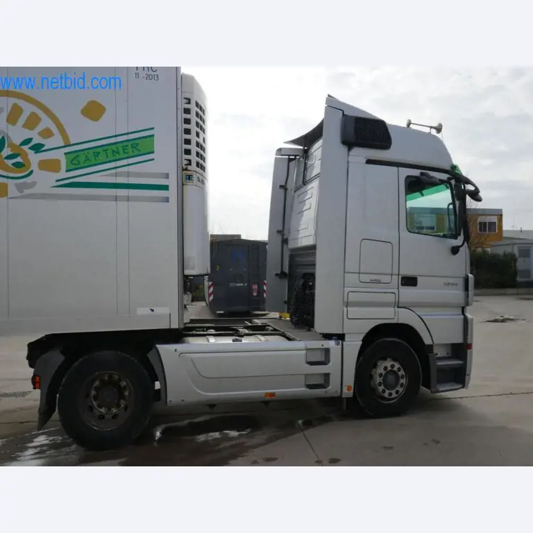 Máquinas e equipamentos técnicos do sector agroalimentar em bom estado de conservação-13