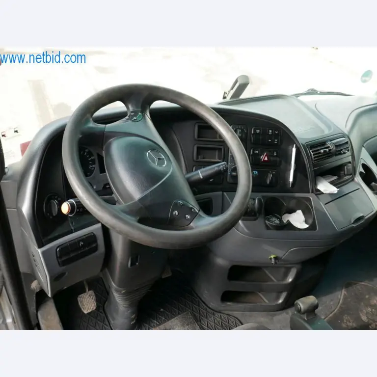 Máquinas e equipamentos técnicos do sector agroalimentar em bom estado de conservação-18