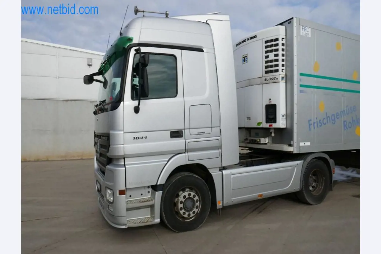 Máquinas e equipamentos técnicos do sector agroalimentar em bom estado de conservação-1