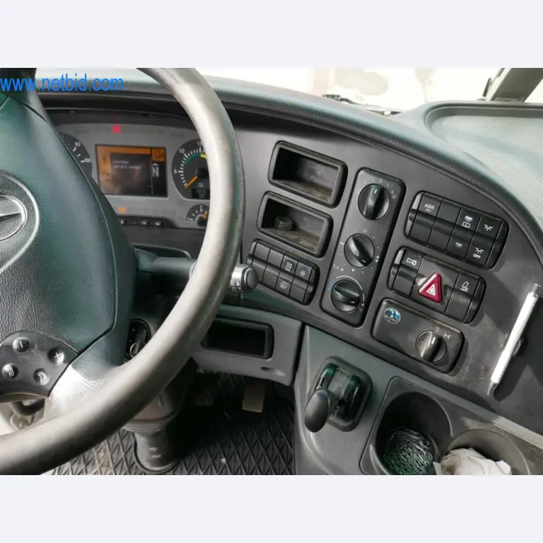 Máquinas e equipamentos técnicos do sector agroalimentar em bom estado de conservação-4