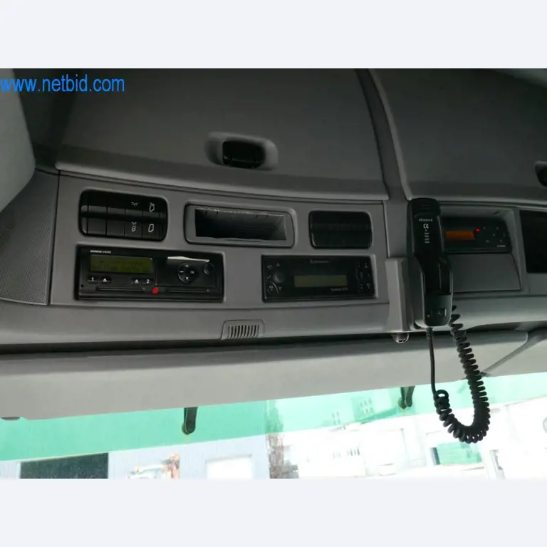 Máquinas e equipamentos técnicos do sector agroalimentar em bom estado de conservação-5