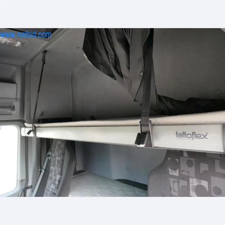 Máquinas e equipamentos técnicos do sector agroalimentar em bom estado de conservação-6