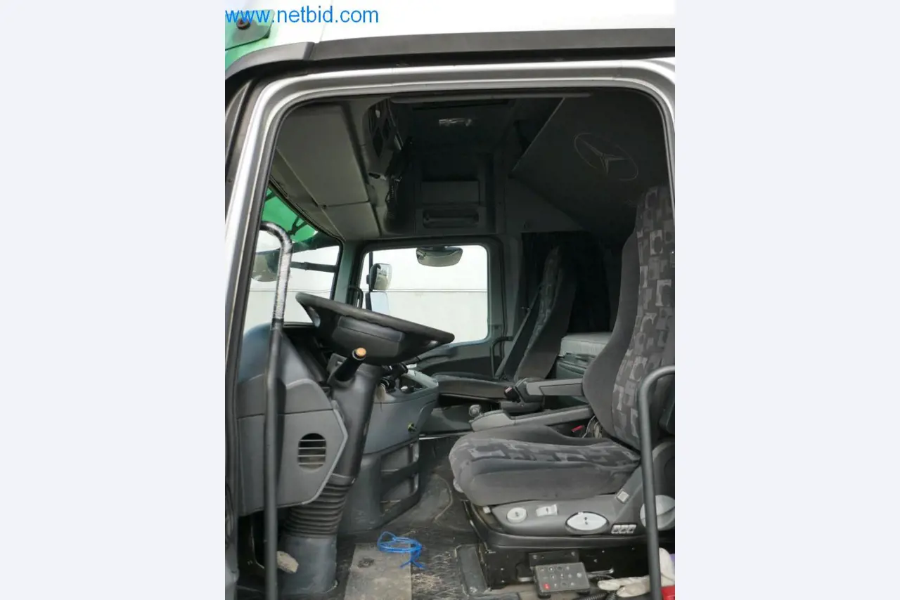 Máquinas e equipamentos técnicos do sector agroalimentar em bom estado de conservação-7