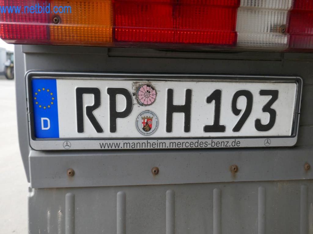 Máquinas y equipos técnicos del sector alimentario en buen estado de conservación-9