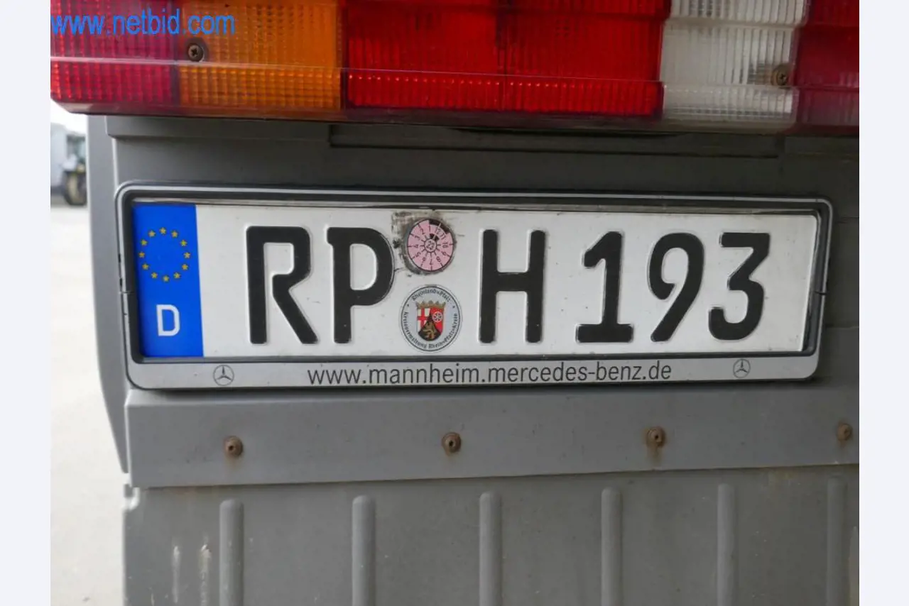 Máquinas e equipamentos técnicos do sector agroalimentar em bom estado de conservação-9