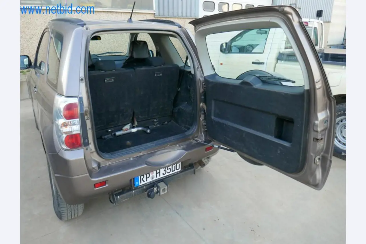 Dobro vzdrževani stroji in tehnična oprema iz živilskopredelovalnega sektorja-5