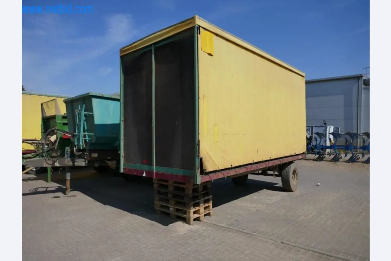 Máquinas e equipamentos técnicos do sector agroalimentar em bom estado de conservação-1