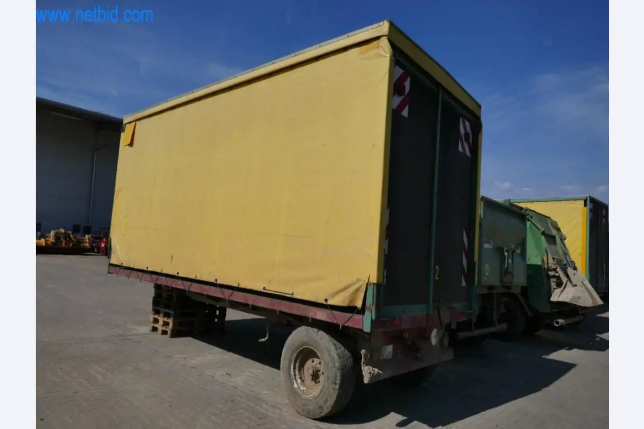 Máquinas e equipamentos técnicos do sector agroalimentar em bom estado de conservação-4