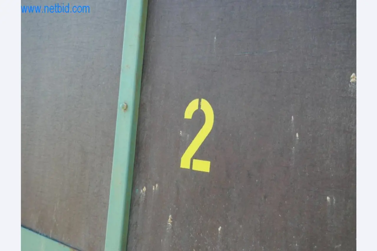 Máquinas e equipamentos técnicos do sector agroalimentar em bom estado de conservação-5