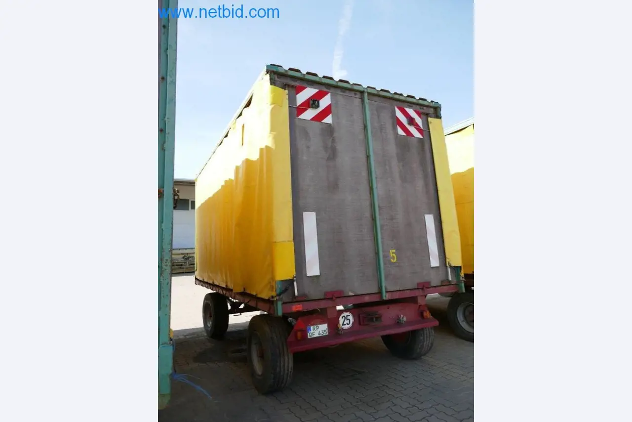 Máquinas e equipamentos técnicos do sector agroalimentar em bom estado de conservação-4