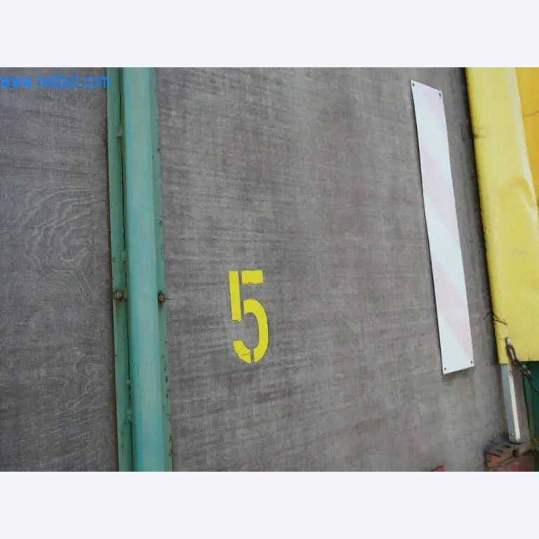 Máquinas e equipamentos técnicos do sector agroalimentar em bom estado de conservação-5