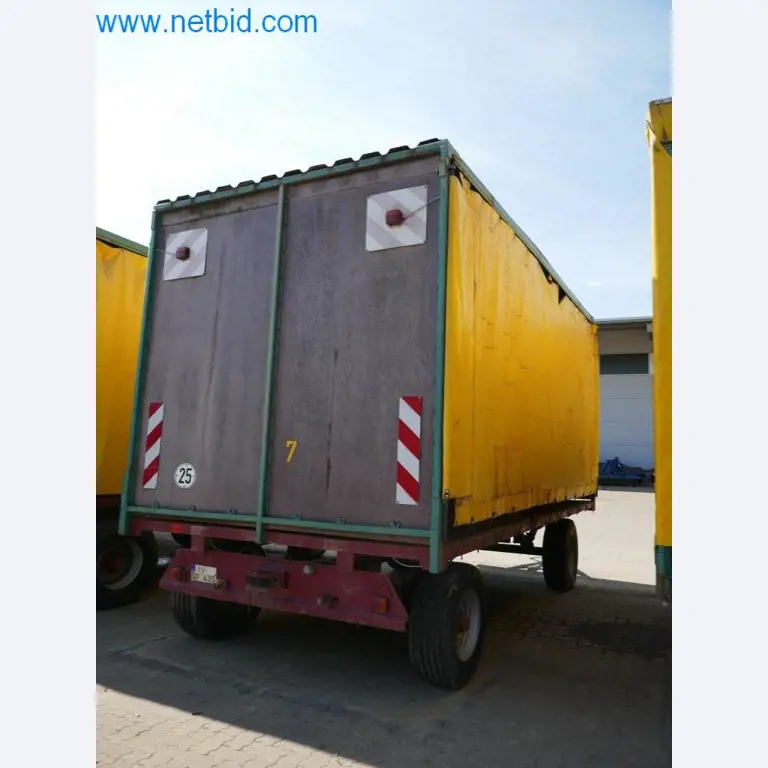 Máquinas e equipamentos técnicos do sector agroalimentar em bom estado de conservação-3