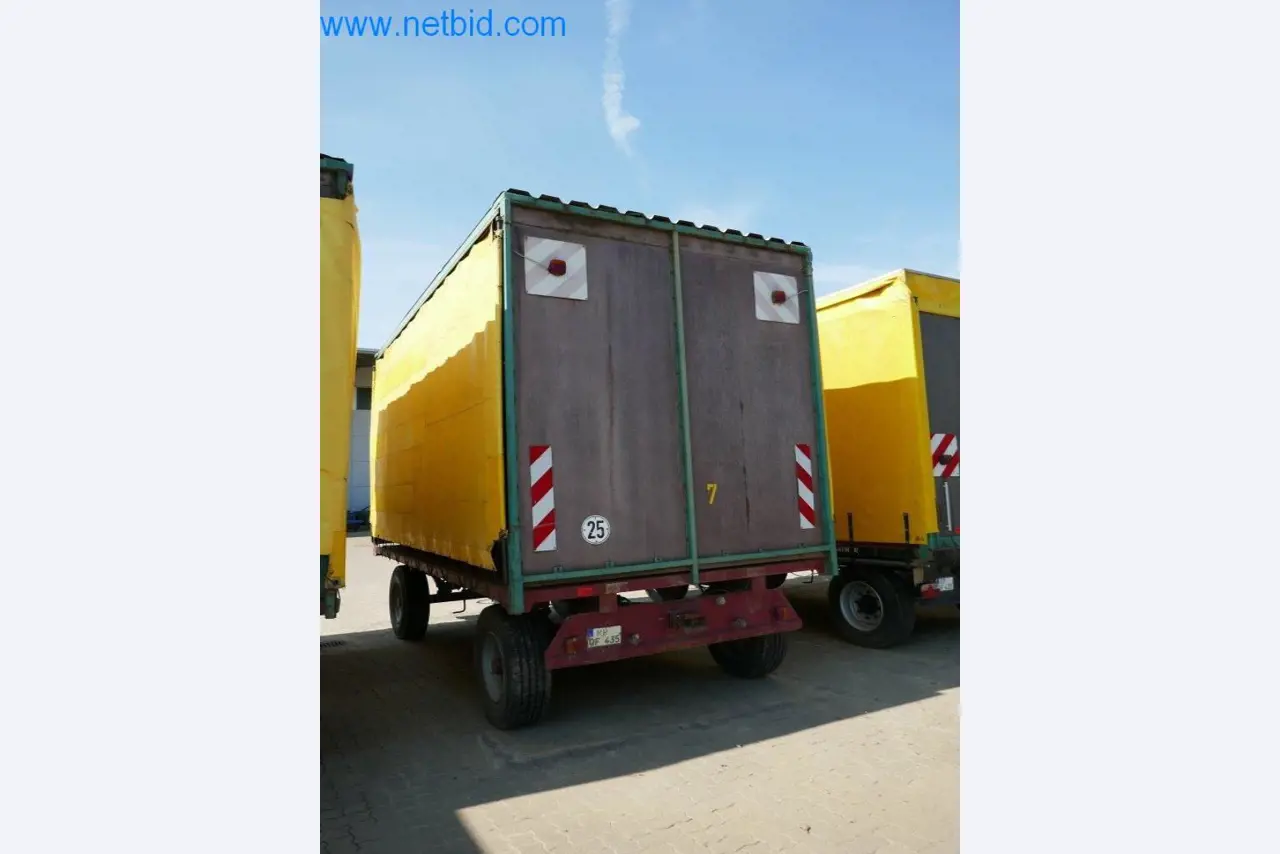 Máquinas e equipamentos técnicos do sector agroalimentar em bom estado de conservação-4