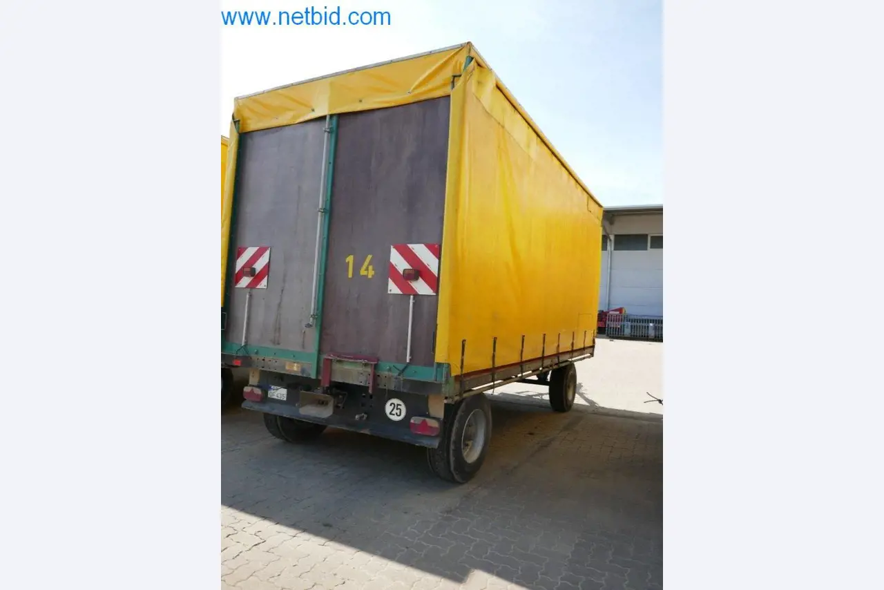 Máquinas e equipamentos técnicos do sector agroalimentar em bom estado de conservação-3