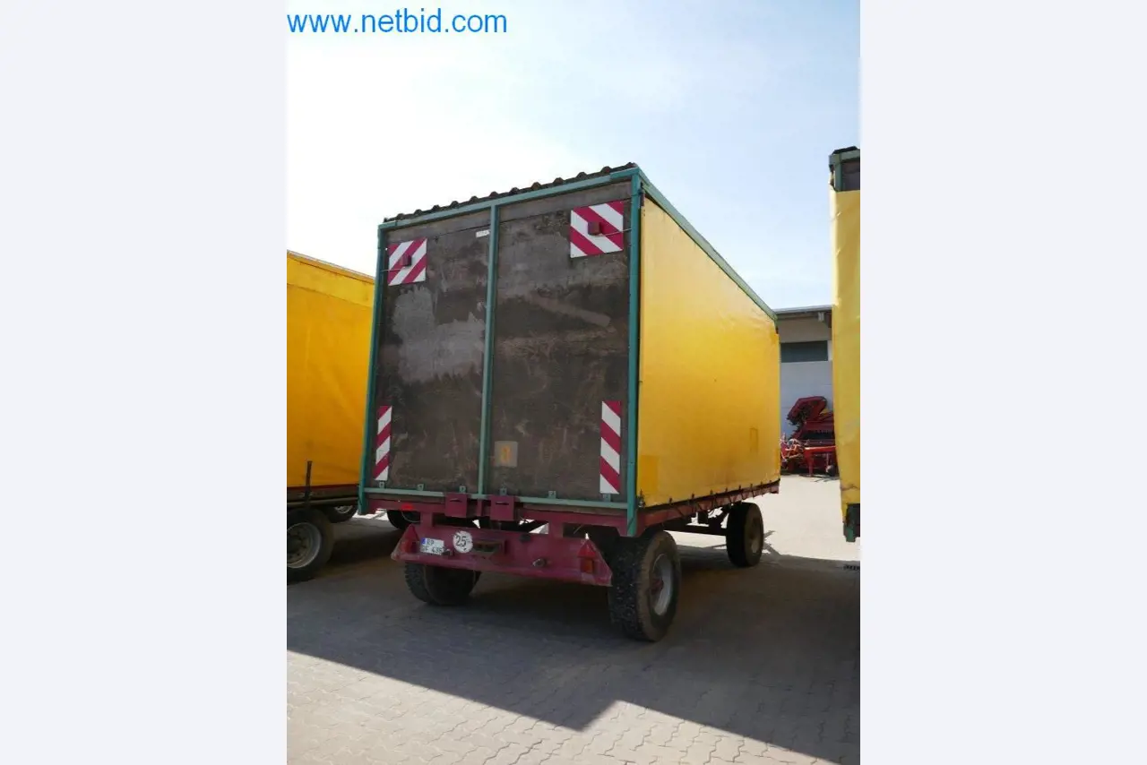 Máquinas e equipamentos técnicos do sector agroalimentar em bom estado de conservação-4