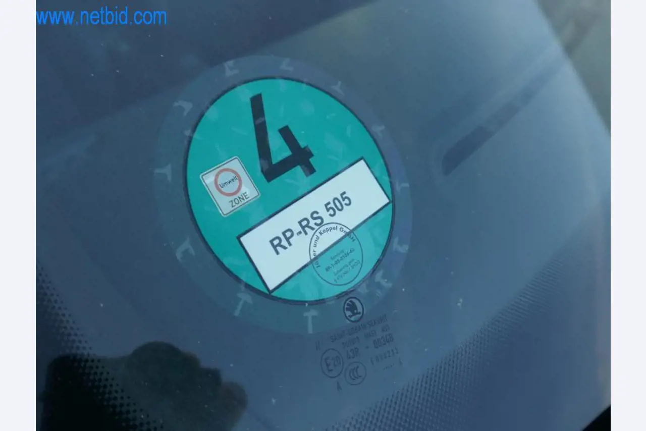 Máquinas e equipamentos técnicos do sector agroalimentar em bom estado de conservação-11