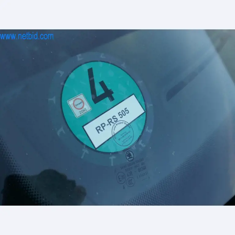 Máquinas e equipamentos técnicos do sector agroalimentar em bom estado de conservação-11