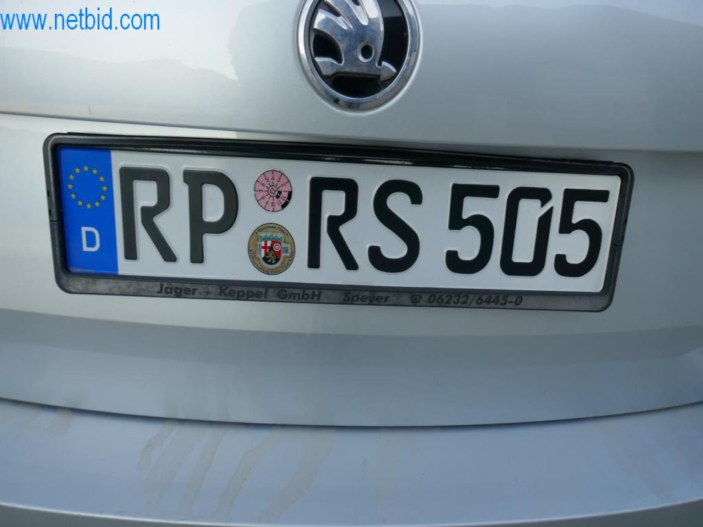 Máquinas y equipos técnicos del sector alimentario en buen estado de conservación-12