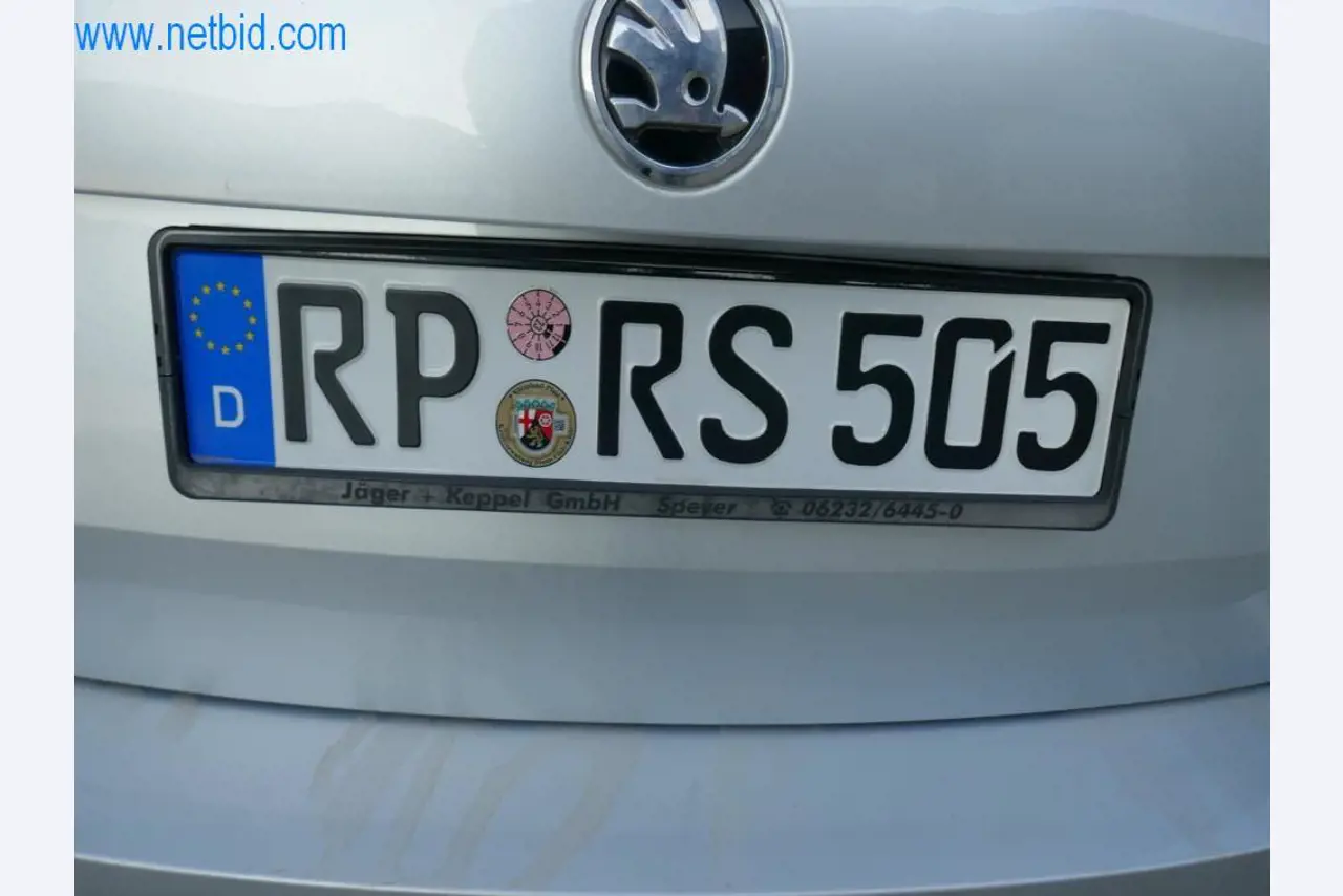 Máquinas e equipamentos técnicos do sector agroalimentar em bom estado de conservação-12