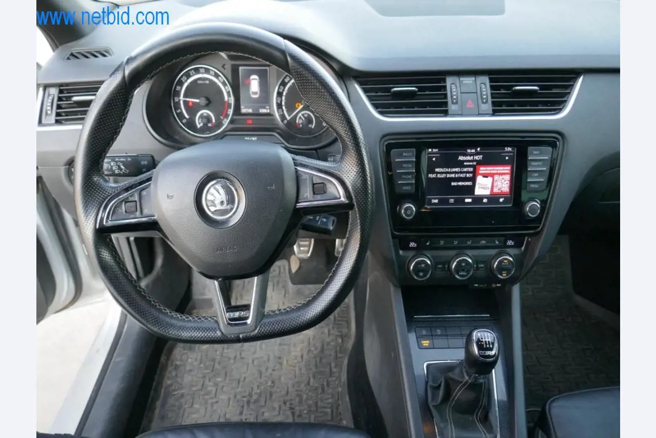 Máquinas e equipamentos técnicos do sector agroalimentar em bom estado de conservação-21