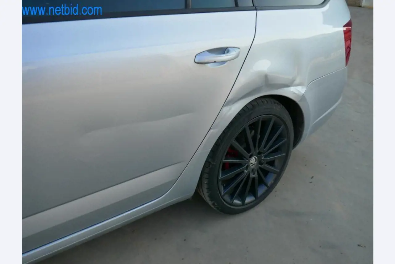 Máquinas e equipamentos técnicos do sector agroalimentar em bom estado de conservação-9