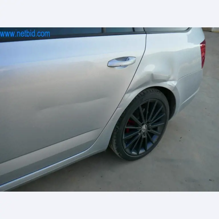 Máquinas e equipamentos técnicos do sector agroalimentar em bom estado de conservação-9