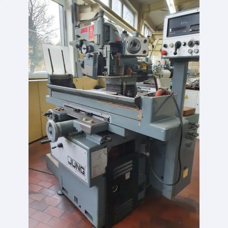 Obdelovalni center CNC in drugi stroji za obdelavo kovin-1